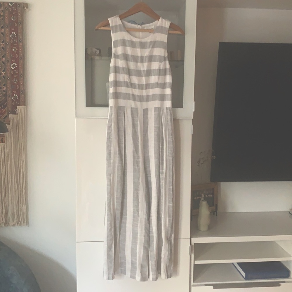 Beautiful flowy jumpsuit!